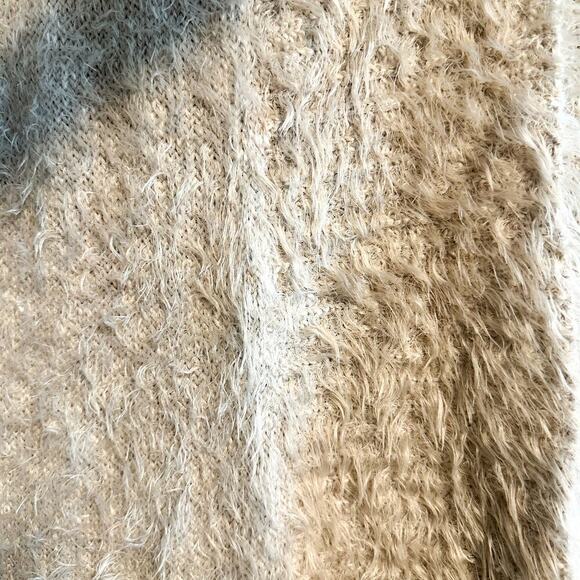 Express Eyelash Fringe Soft Chunky Knit Open Front Cardigan NWOT Size M/L - Picture 6 of 9